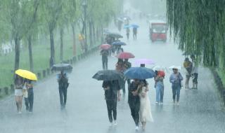 杭州西湖被暴雨隐藏了 杭州西湖被暴雨隐藏了